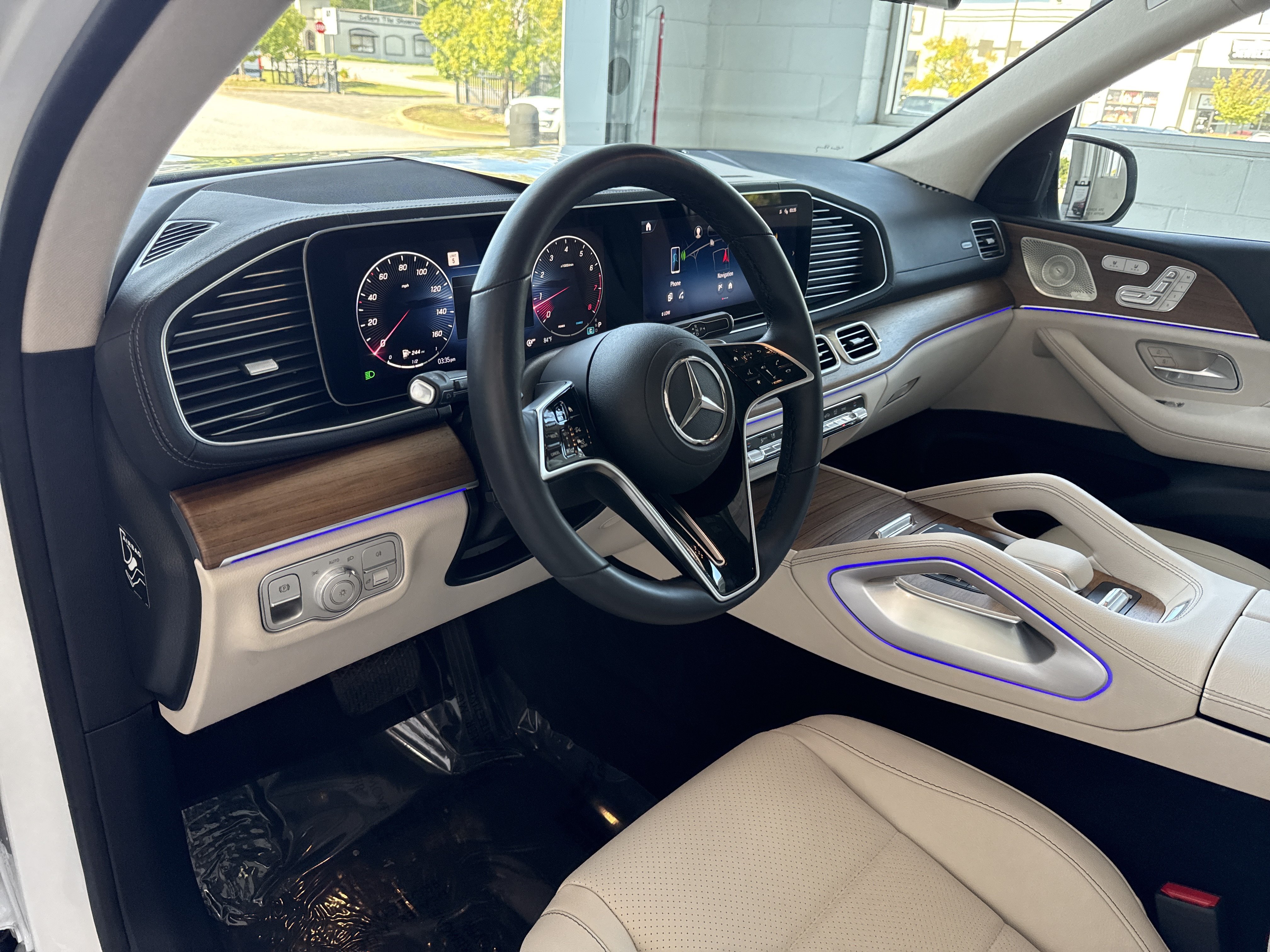 Certified 2025 Mercedes-Benz GLS 450 4MATIC image 22