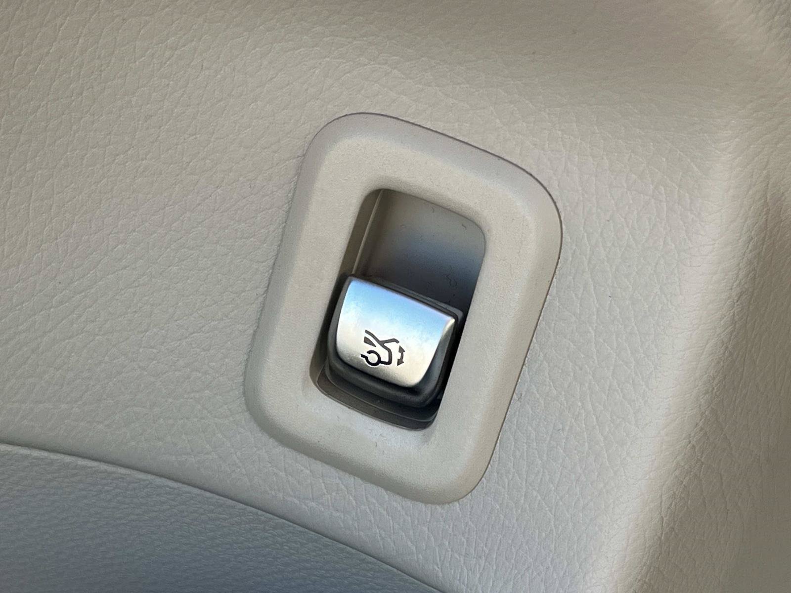 Certified 2022 Mercedes-Benz GLC 300 image 31