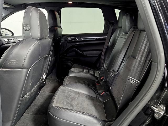 Used 2017 Porsche Cayenne Platinum Edition image 11