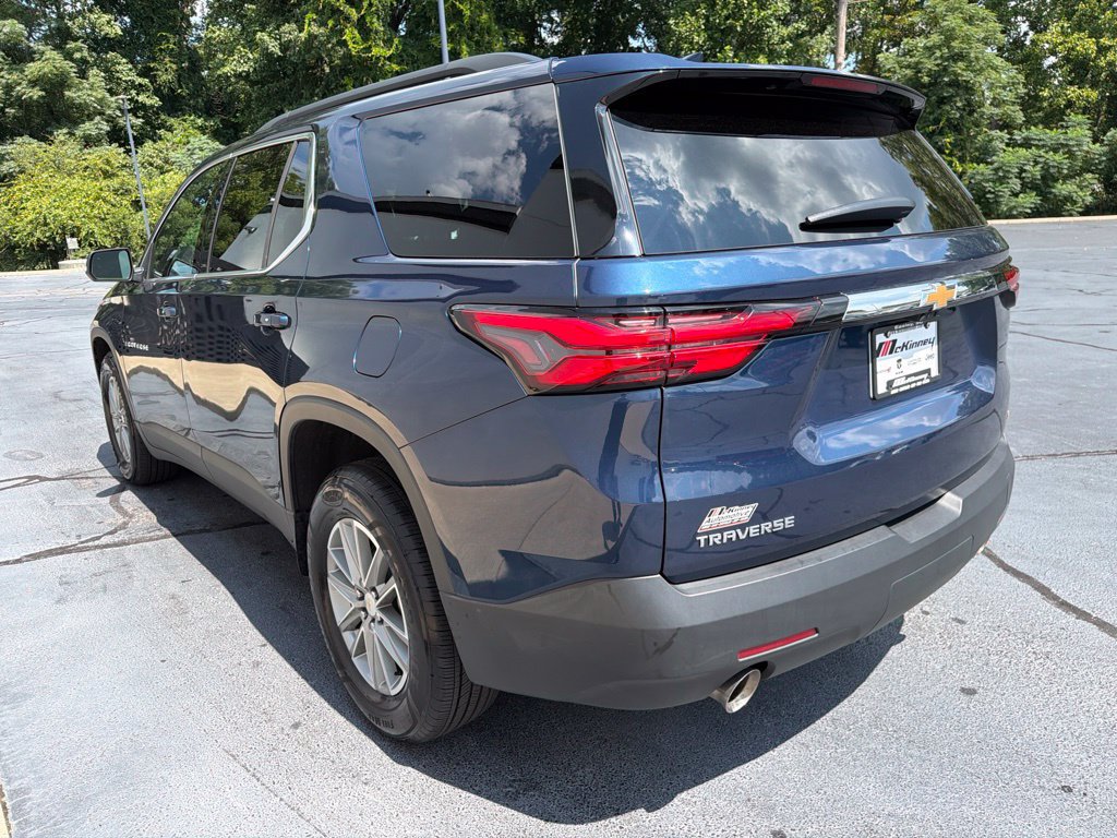 Used 2023 Chevrolet Traverse LT FWD image 11