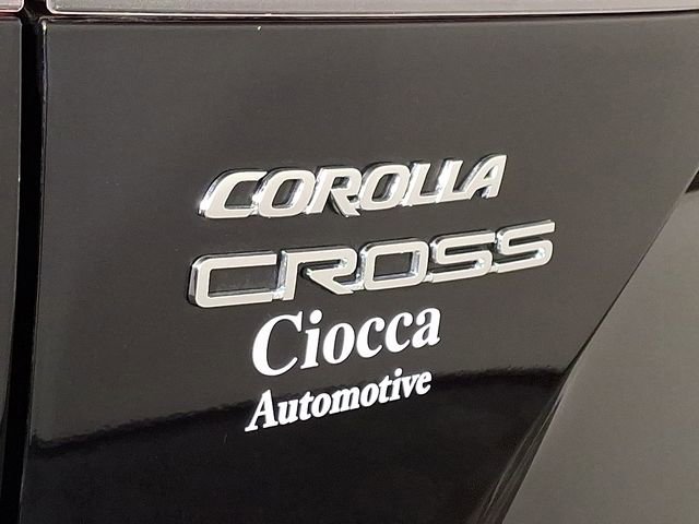 Used 2024 Toyota Corolla Cross LE image 29