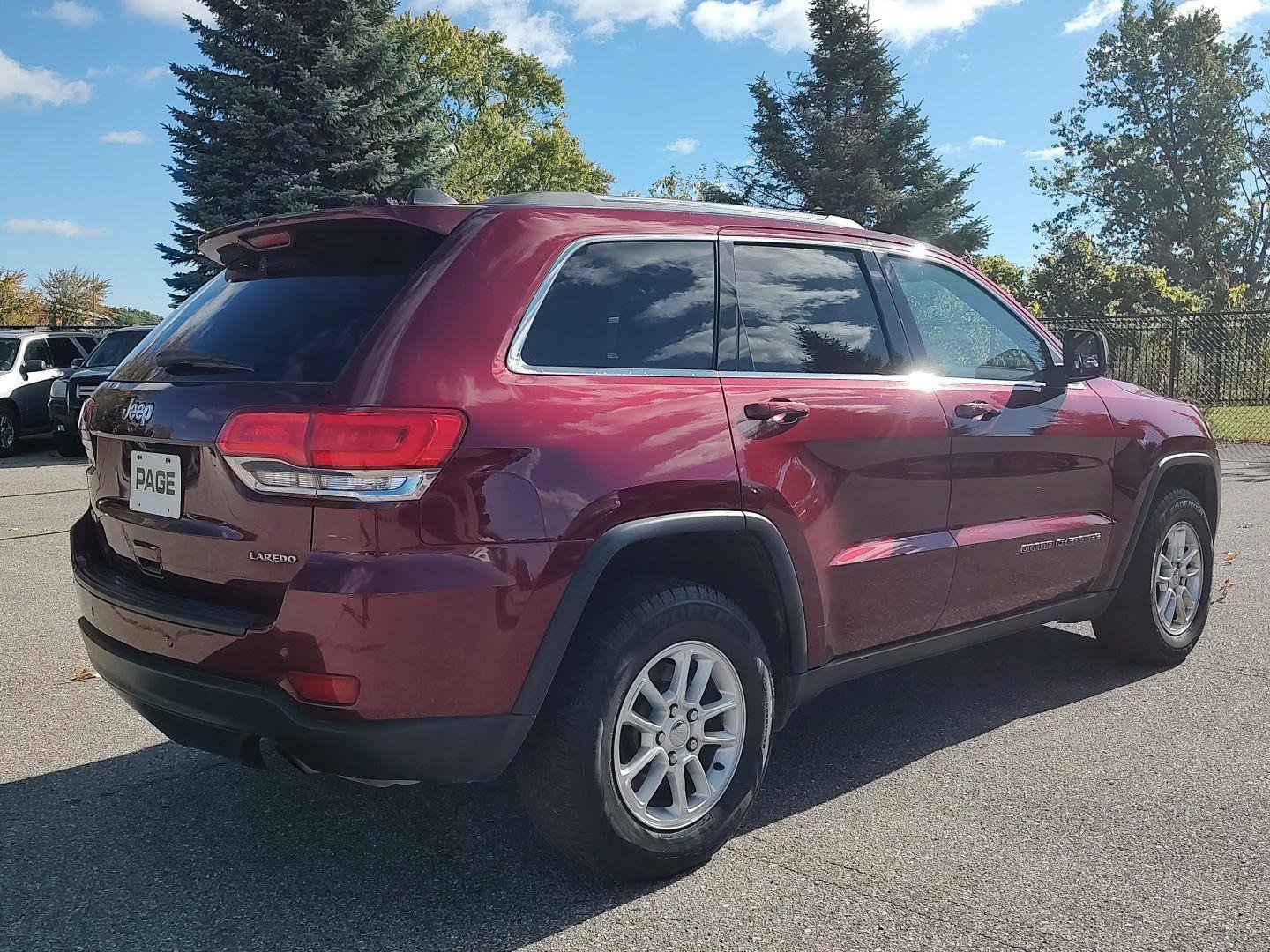 Used 2018 Jeep Grand Cherokee Laredo image 26