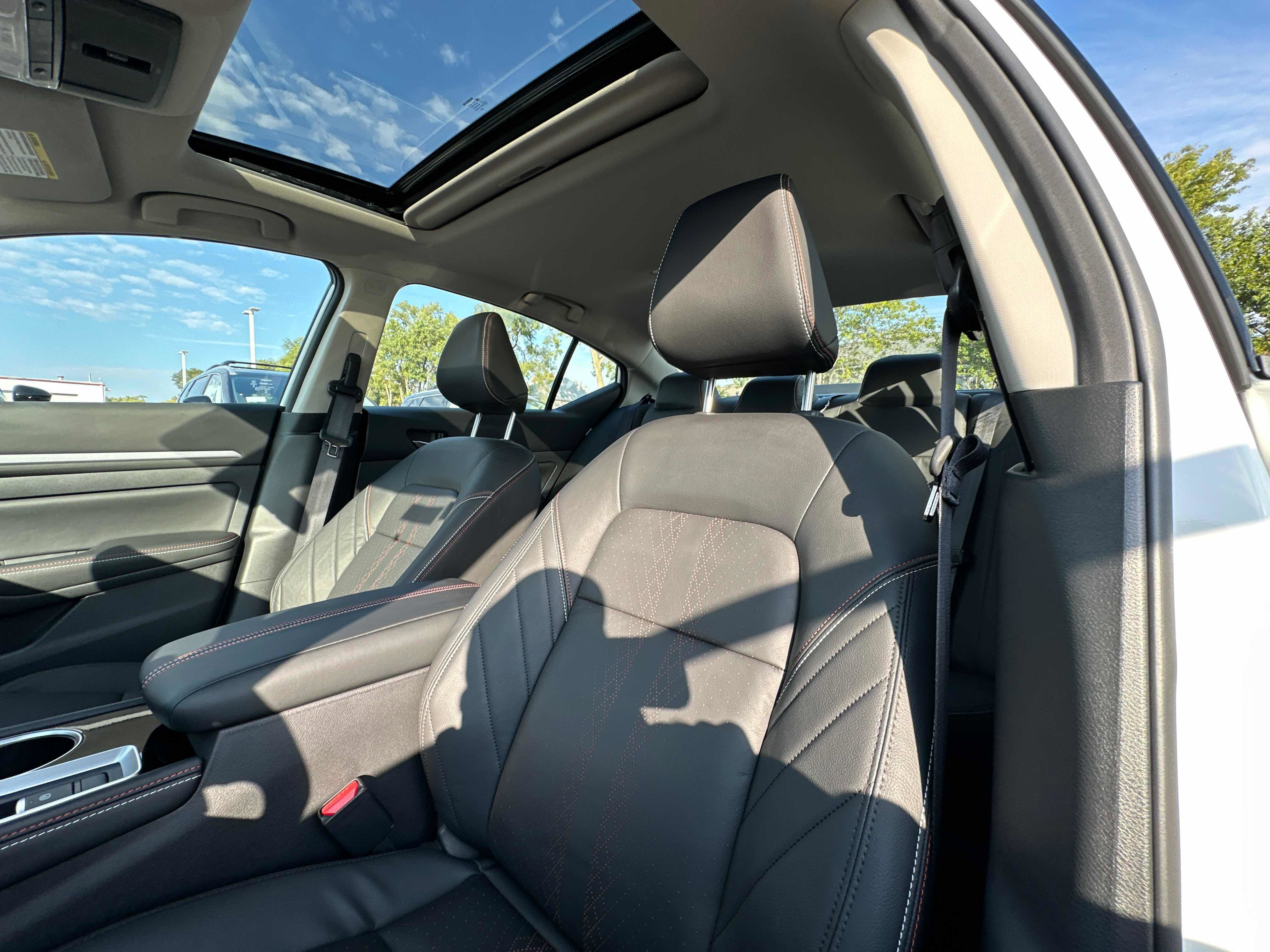 New 2025 Nissan Altima 2.5 SR w/ SR Premium Package image 24