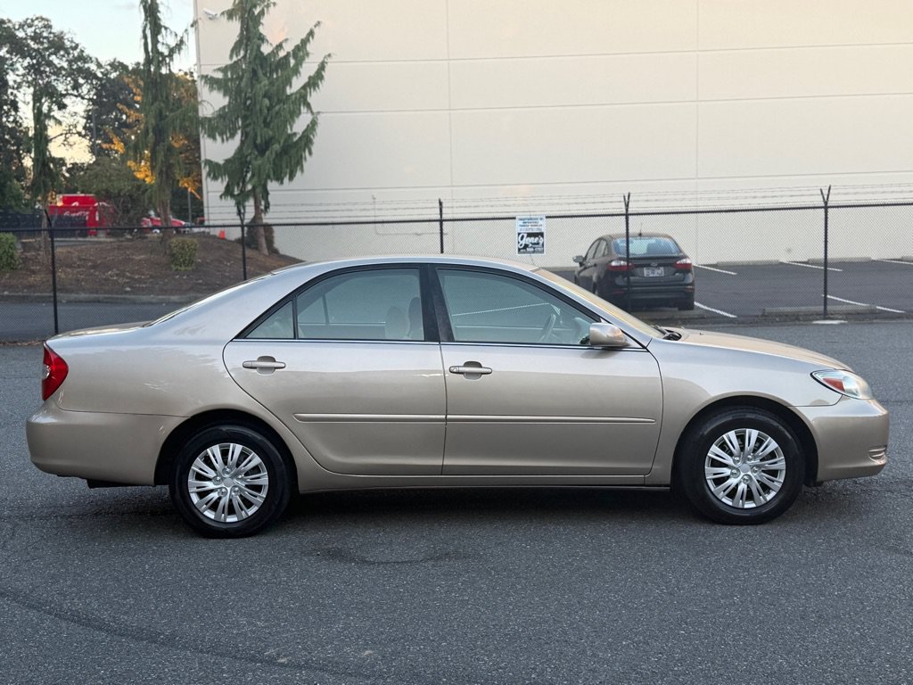 Used 2004 Toyota Camry FWD image 4