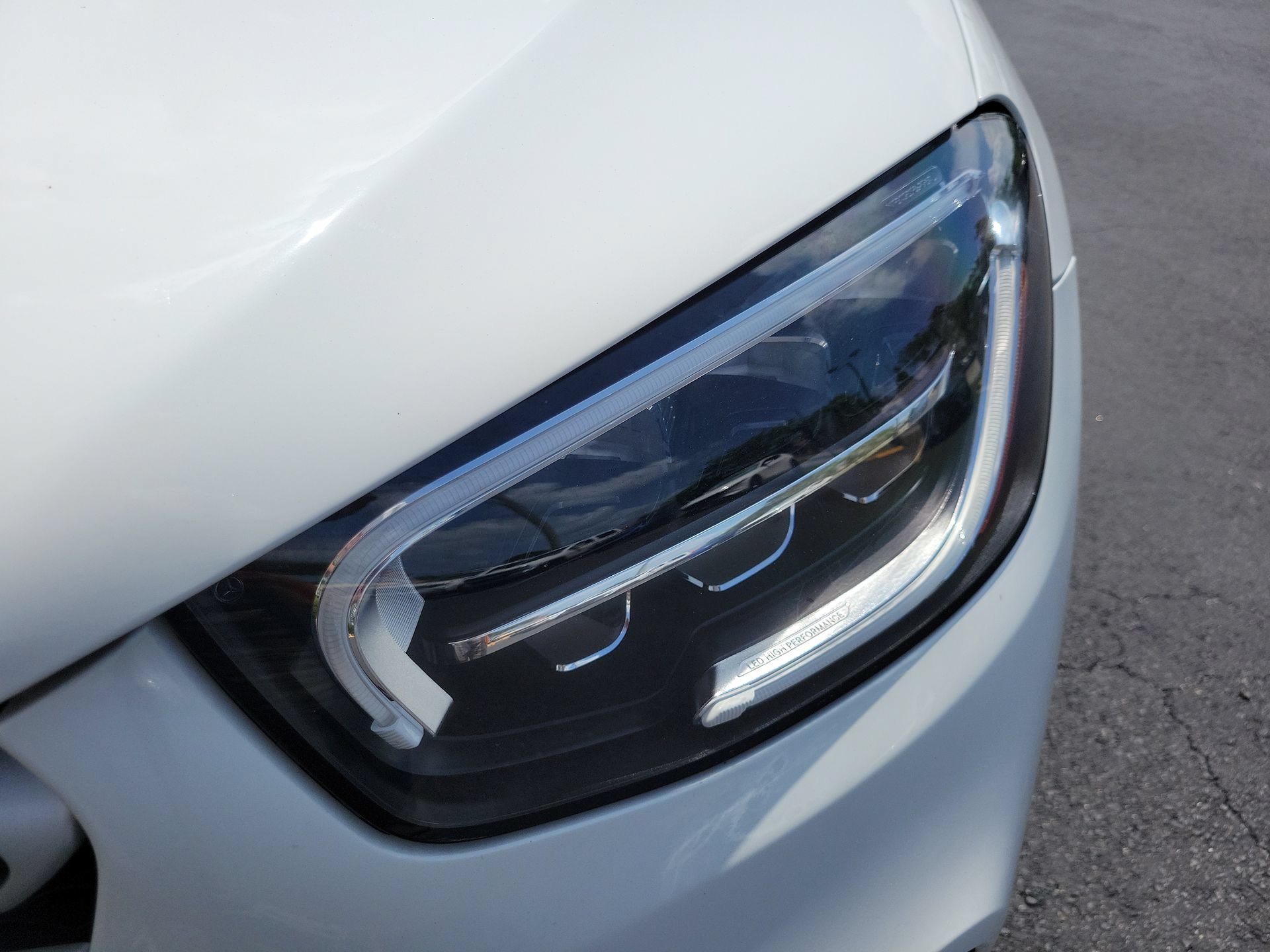 Used 2022 Mercedes-Benz GLC 300 w/ Premium Package Lite image 10