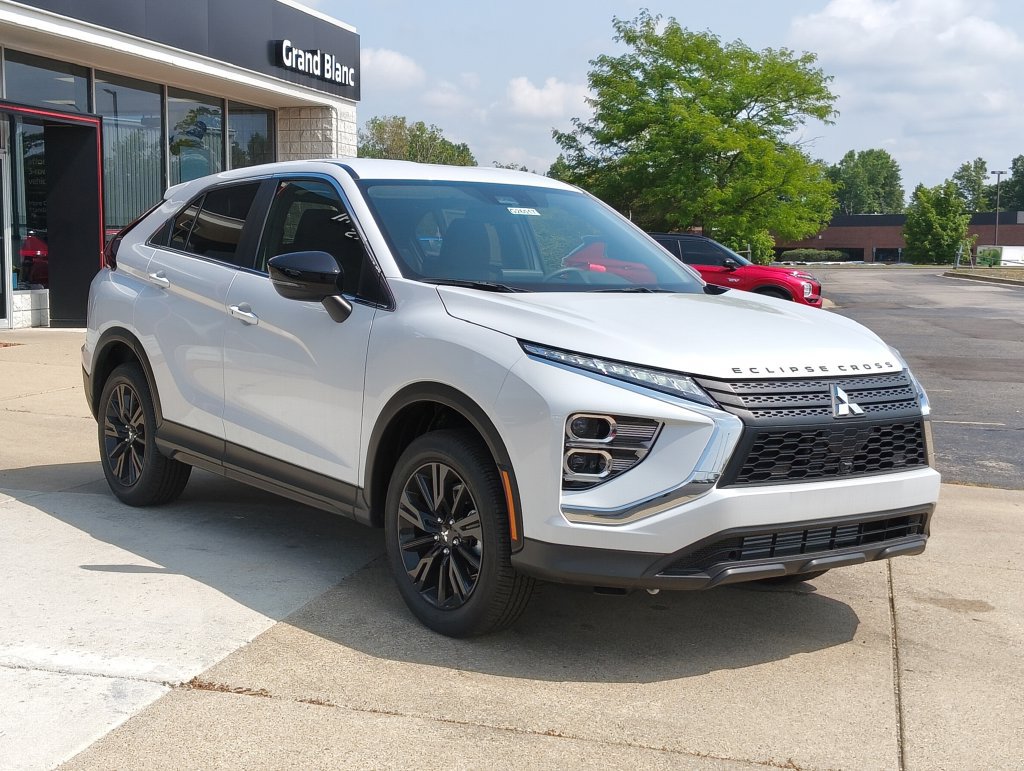 New 2026 Mitsubishi Eclipse Cross LE AWD/4WD image 12