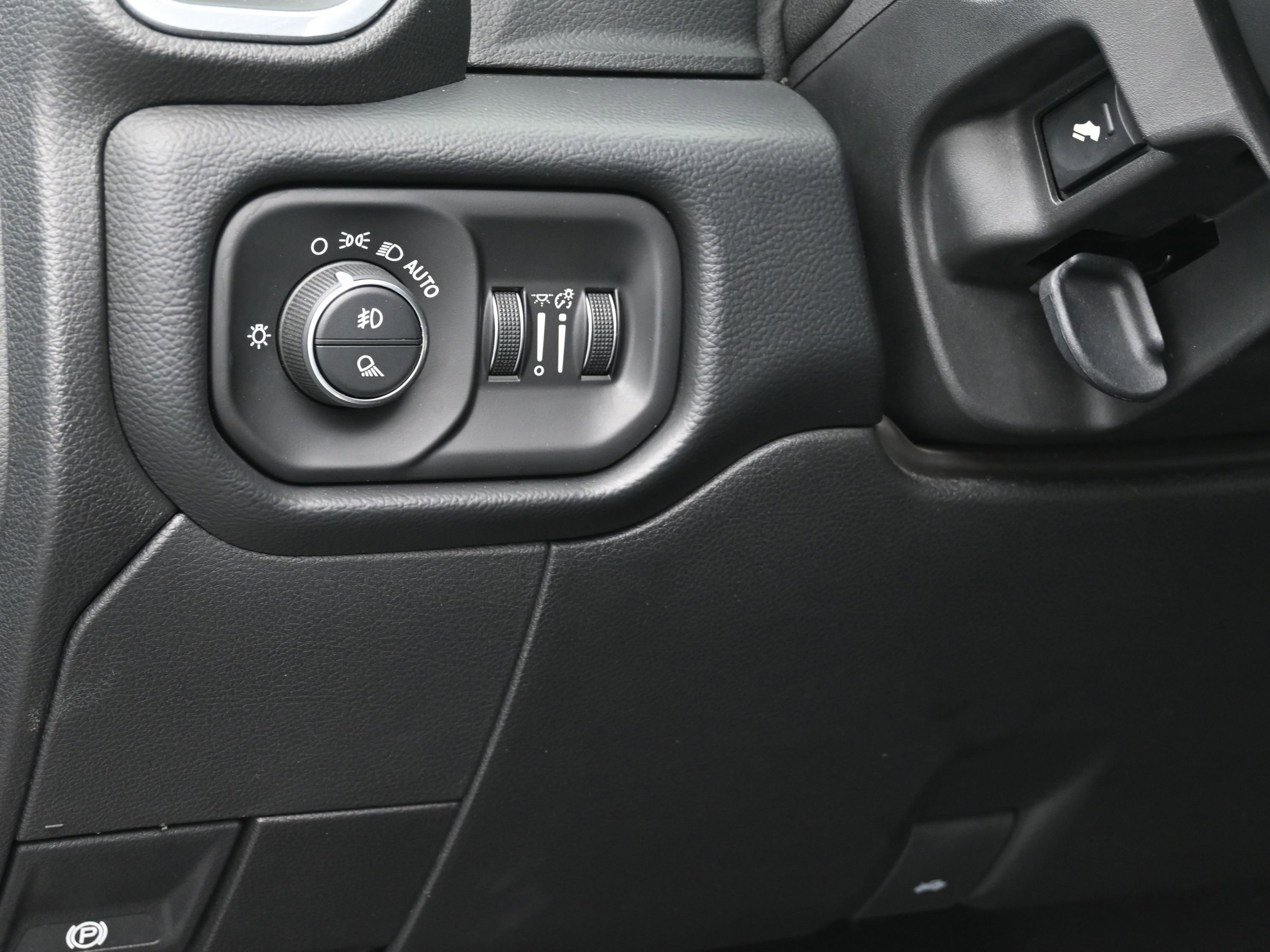 Used 2019 RAM 2500 Laramie AWD/4WD image 23