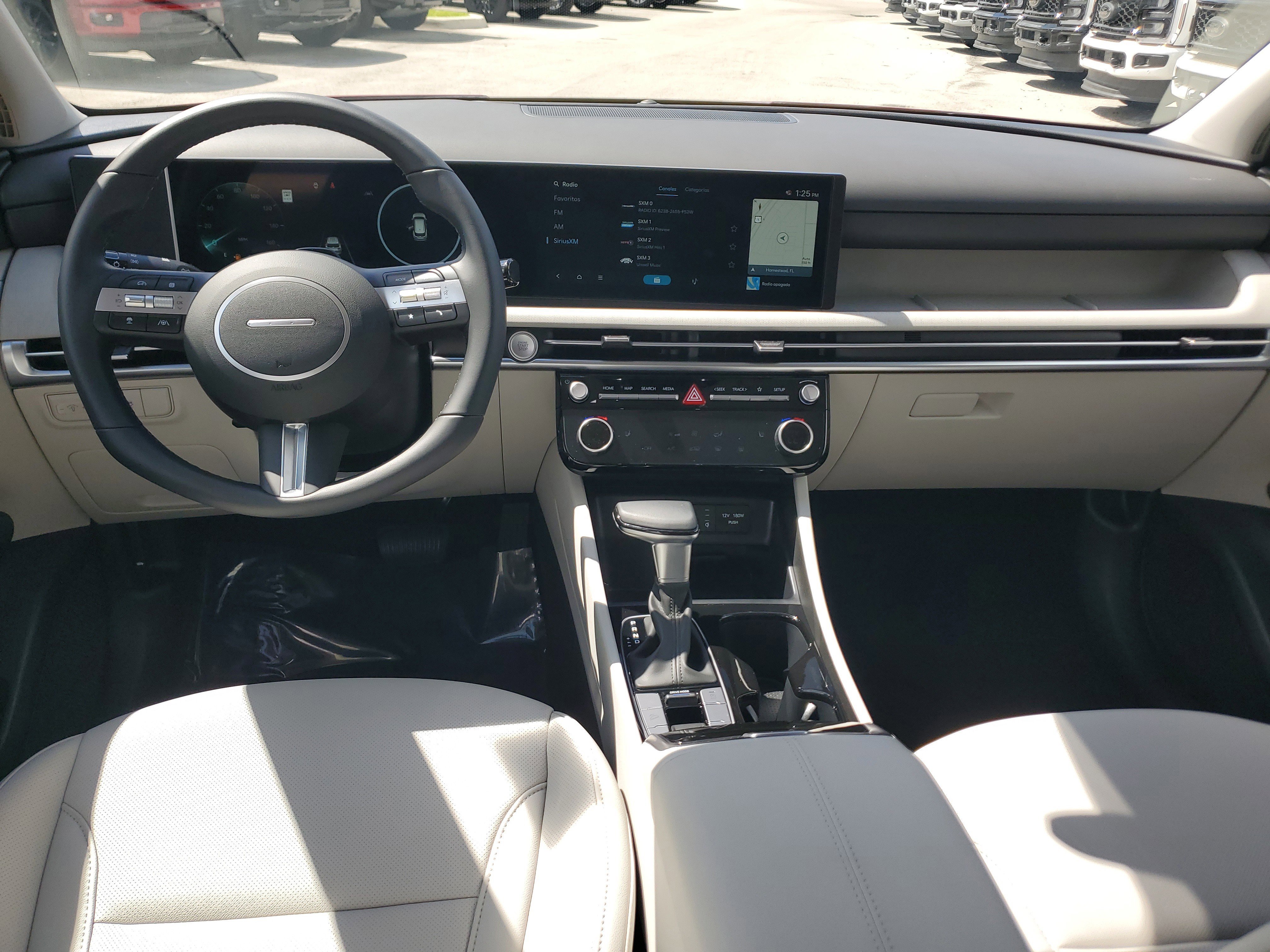 Used 2025 Hyundai Tucson SEL image 19