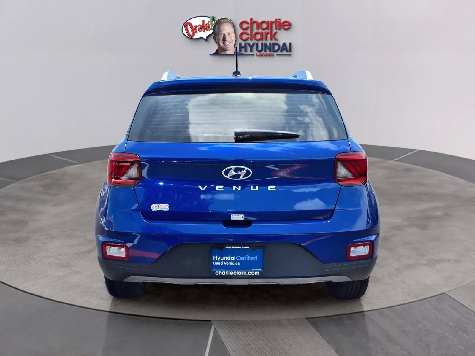 Certified 2024 Hyundai Venue SEL FWD image 4