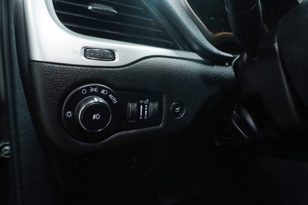 Used 2018 Jeep Cherokee Trailhawk w/ Comfort & Convenience Group AWD/4WD image 22