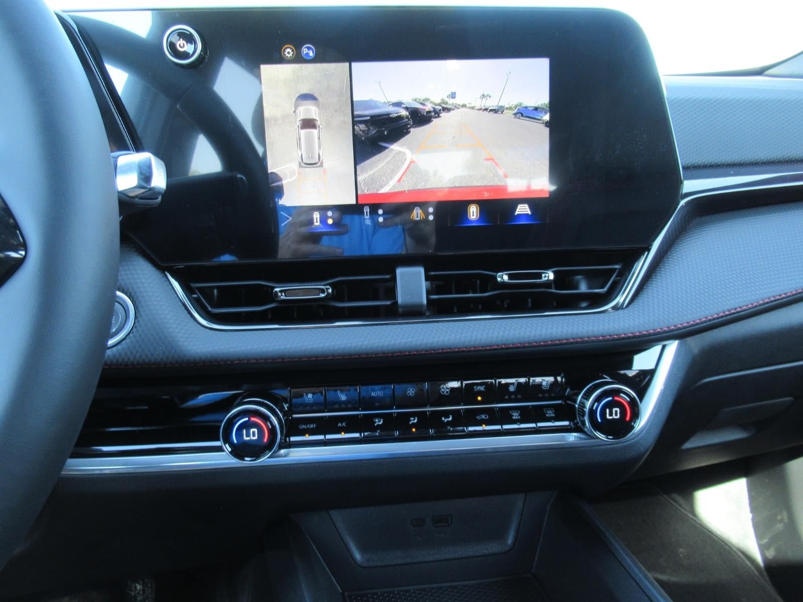 New 2026 Chevrolet Equinox RS w/ Convenience Package III FWD image 31
