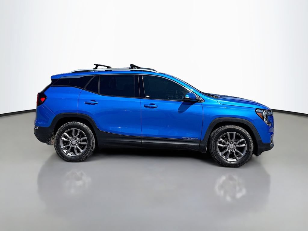 Used 2024 GMC Terrain SLT w/ Infotainment Package II FWD image 8