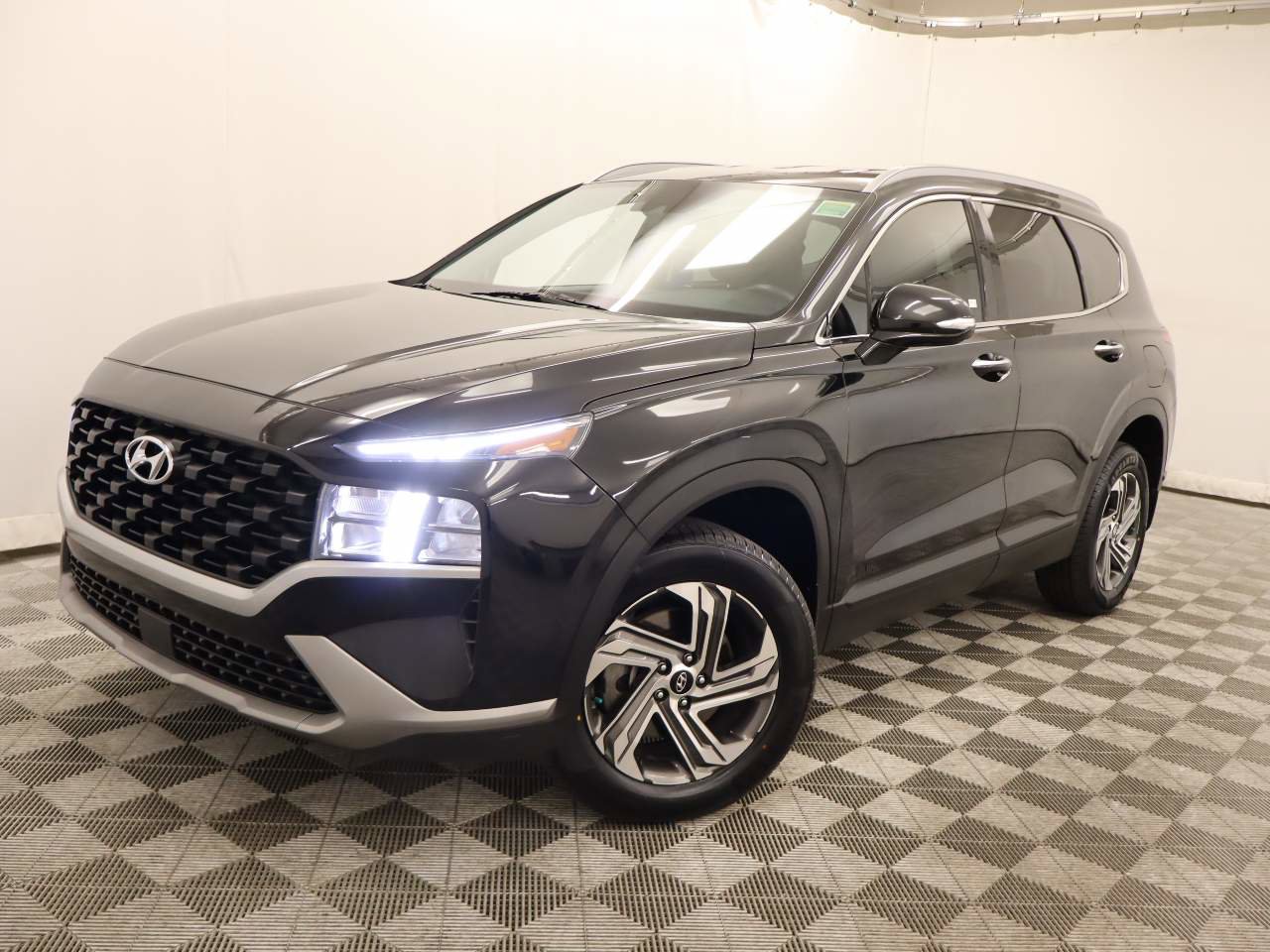 Used 2023 Hyundai Santa Fe SEL w/ Cargo Package image 1