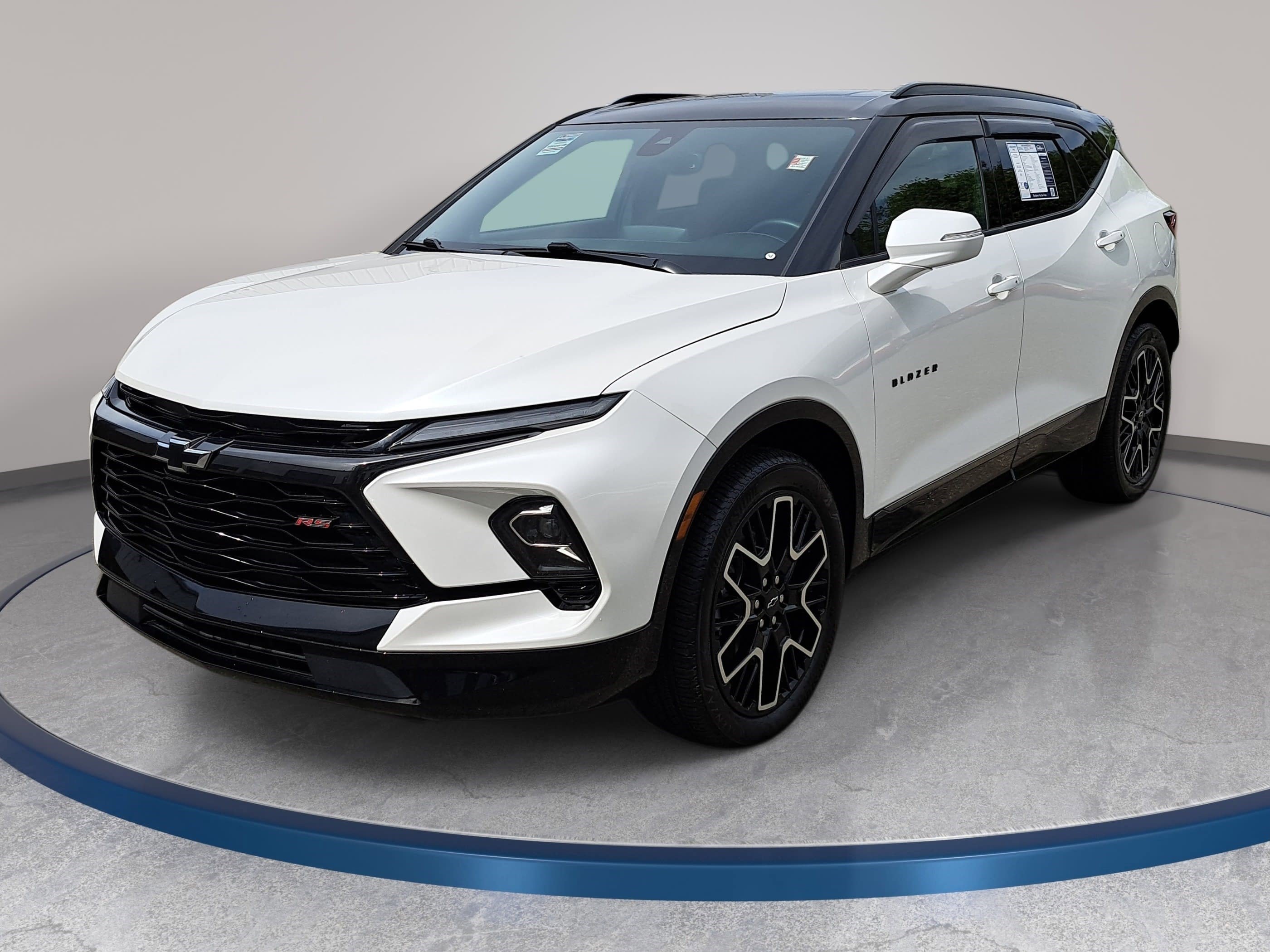 Used 2023 Chevrolet Blazer RS w/ Enhanced Convenience Package image 1
