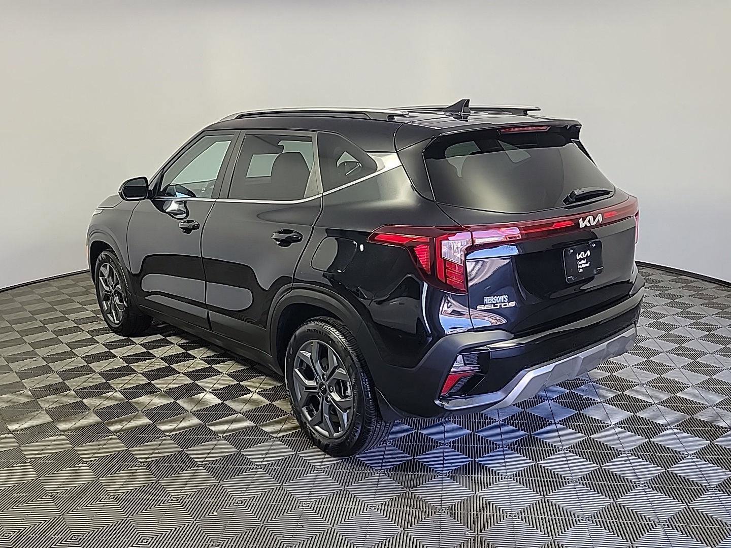 Used 2024 Kia Seltos S image 9