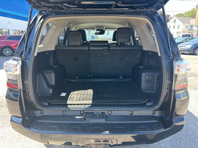 Used 2021 Toyota 4Runner Venture AWD/4WD image 13