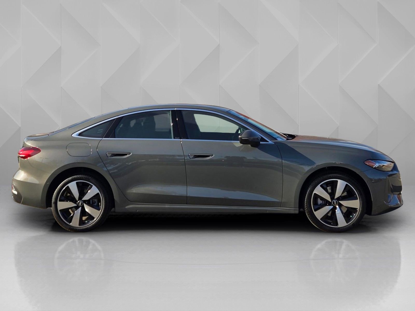 Used 2025 Audi A5 2.0T Premium Plus w/ Premium Plus AWD/4WD image 7