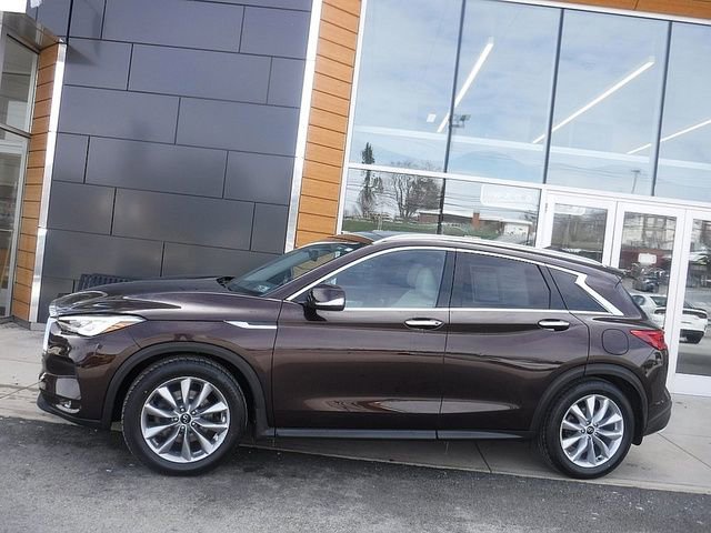 Used 2020 INFINITI QX50 Luxe w/ Navigation Package image 2