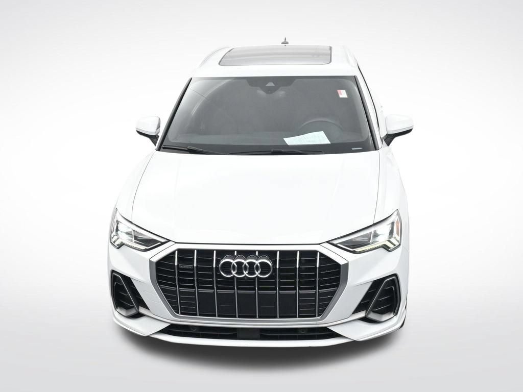 Used 2022 Audi Q3 2.0T Premium Plus w/ Premium Plus Package AWD/4WD image 24