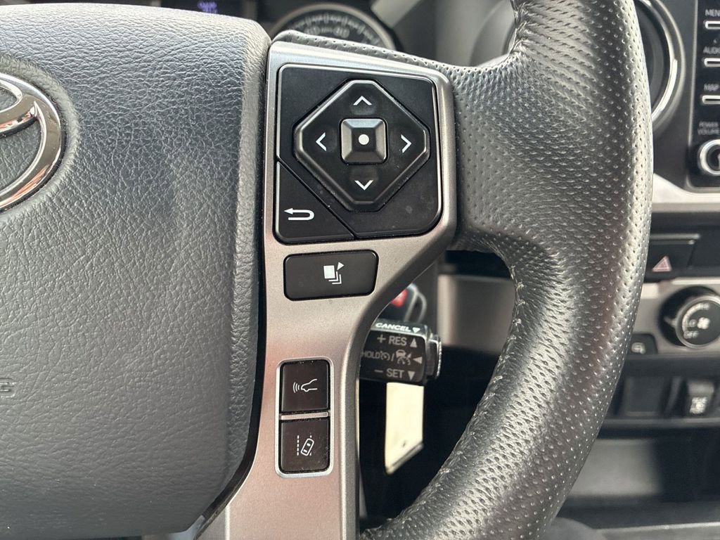 Used 2020 Toyota Tacoma SR5 AWD/4WD image 18