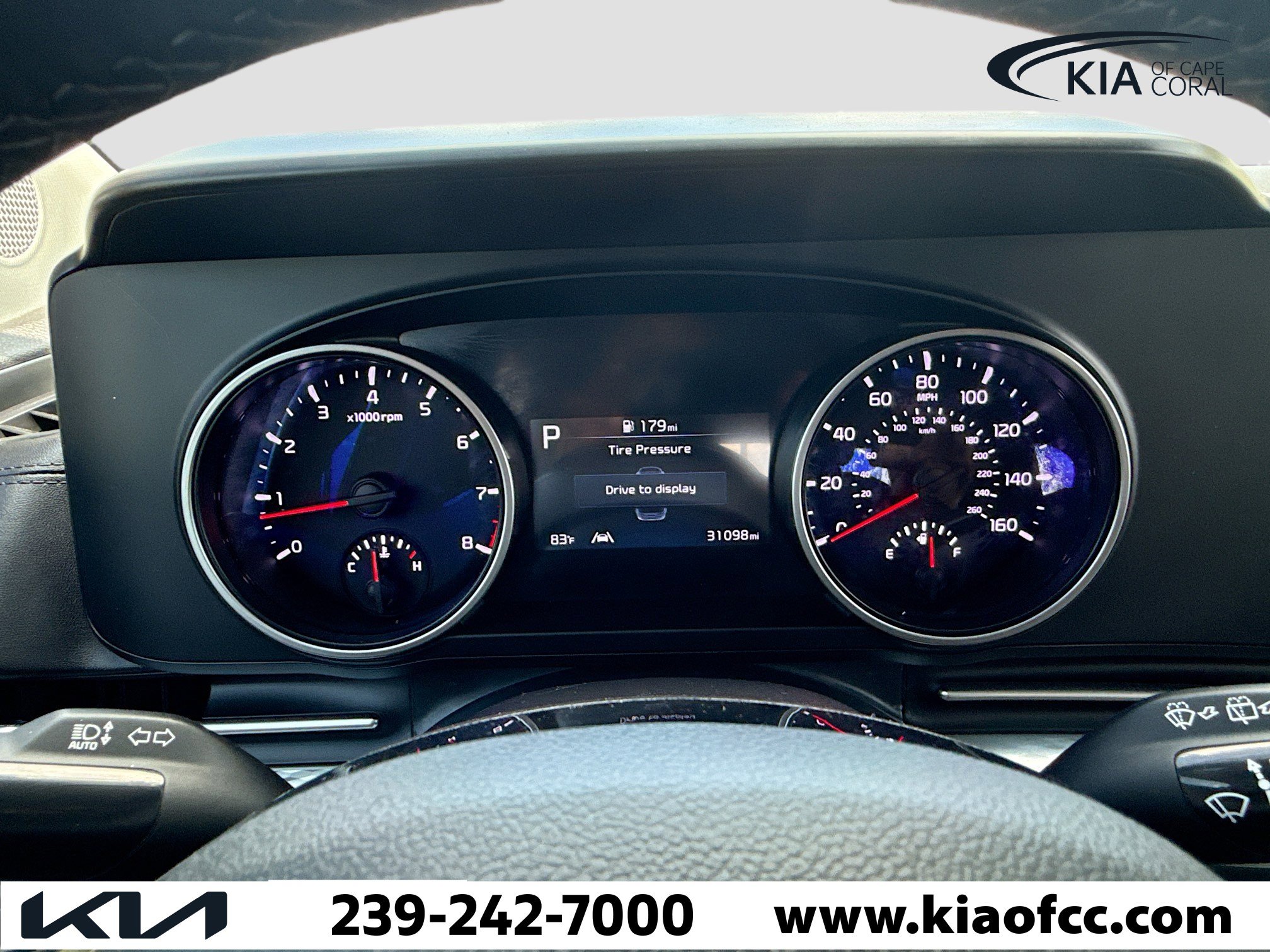 Used 2023 Kia Carnival LX image 38