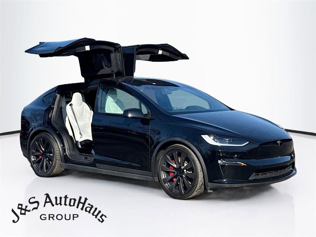 Used 2025 Tesla Model X Plaid image 1