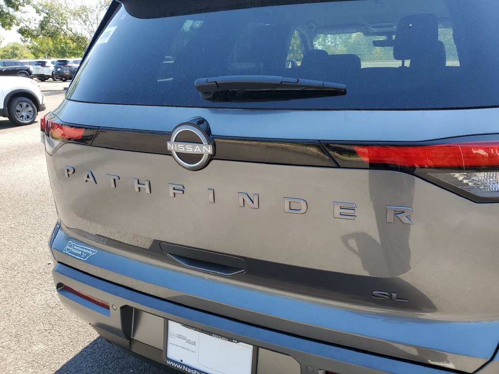 New 2026 Nissan Pathfinder SL FWD image 7