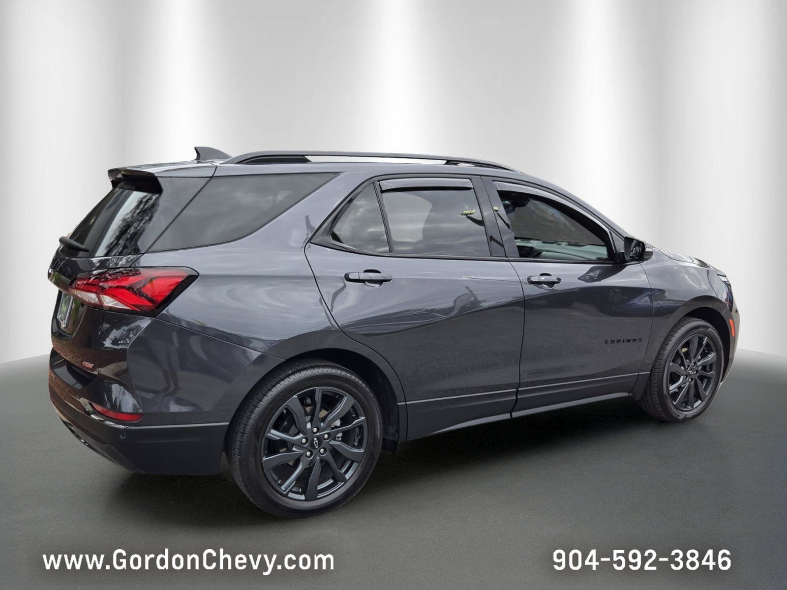Certified 2023 Chevrolet Equinox RS w/ RS Leather Package FWD image 6