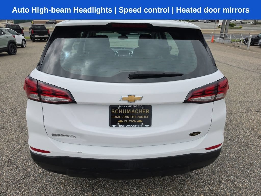 Used 2024 Chevrolet Equinox LS FWD image 4
