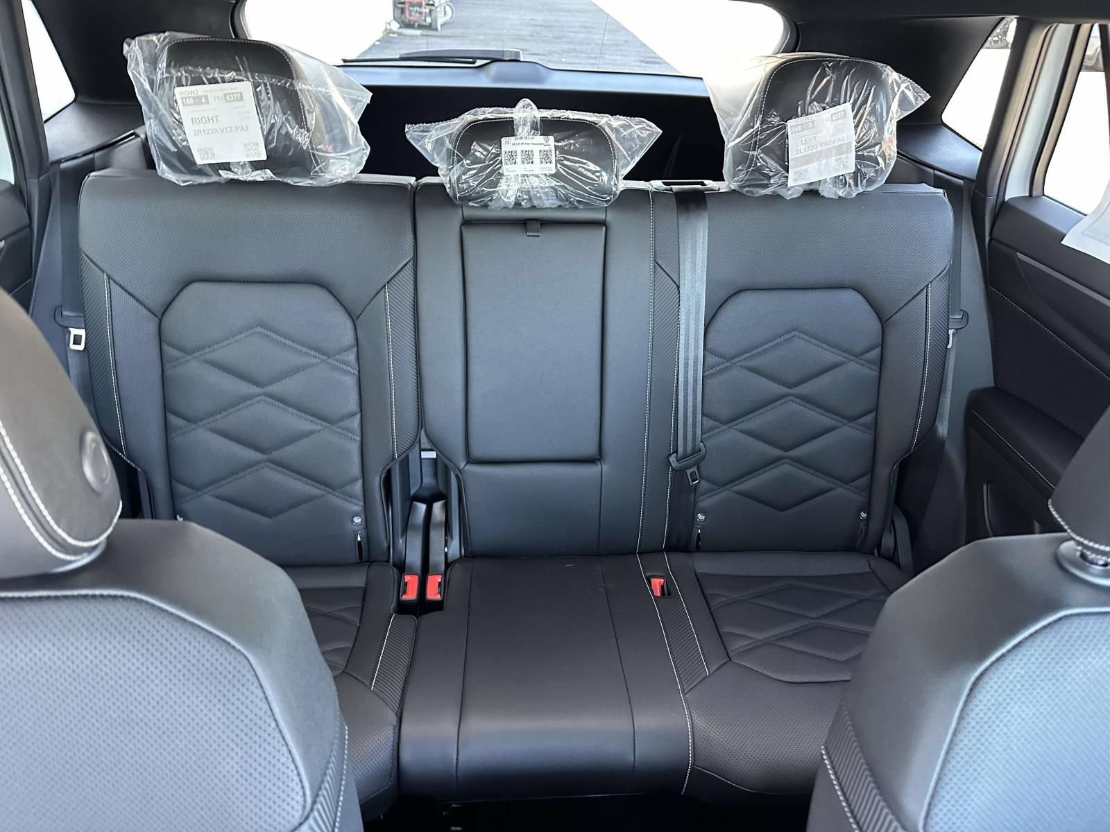 New 2026 Volkswagen Atlas Cross Sport SE FWD image 14