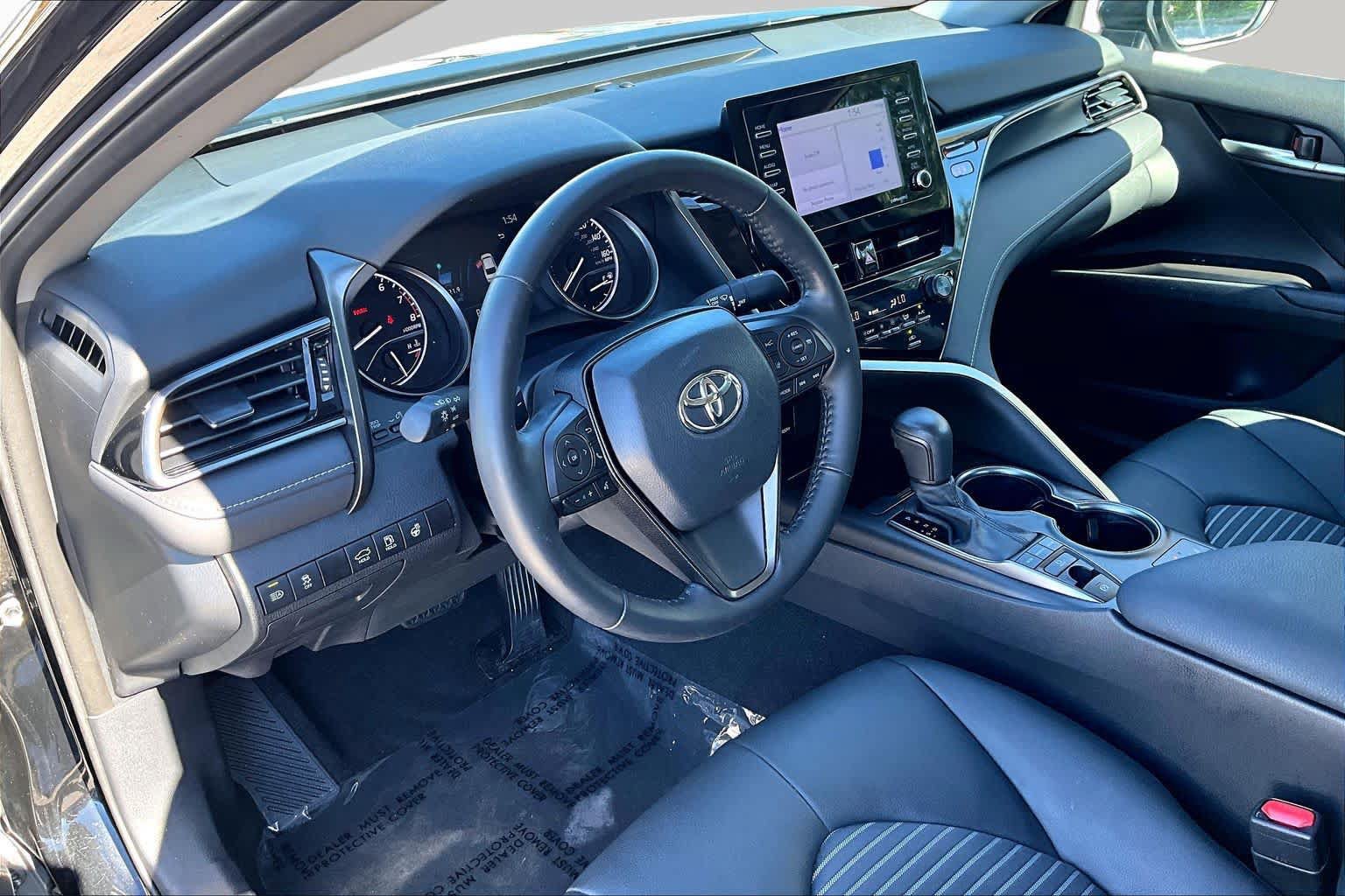 Used 2024 Toyota Camry SE w/ Cold Weather Package AWD/4WD image 17