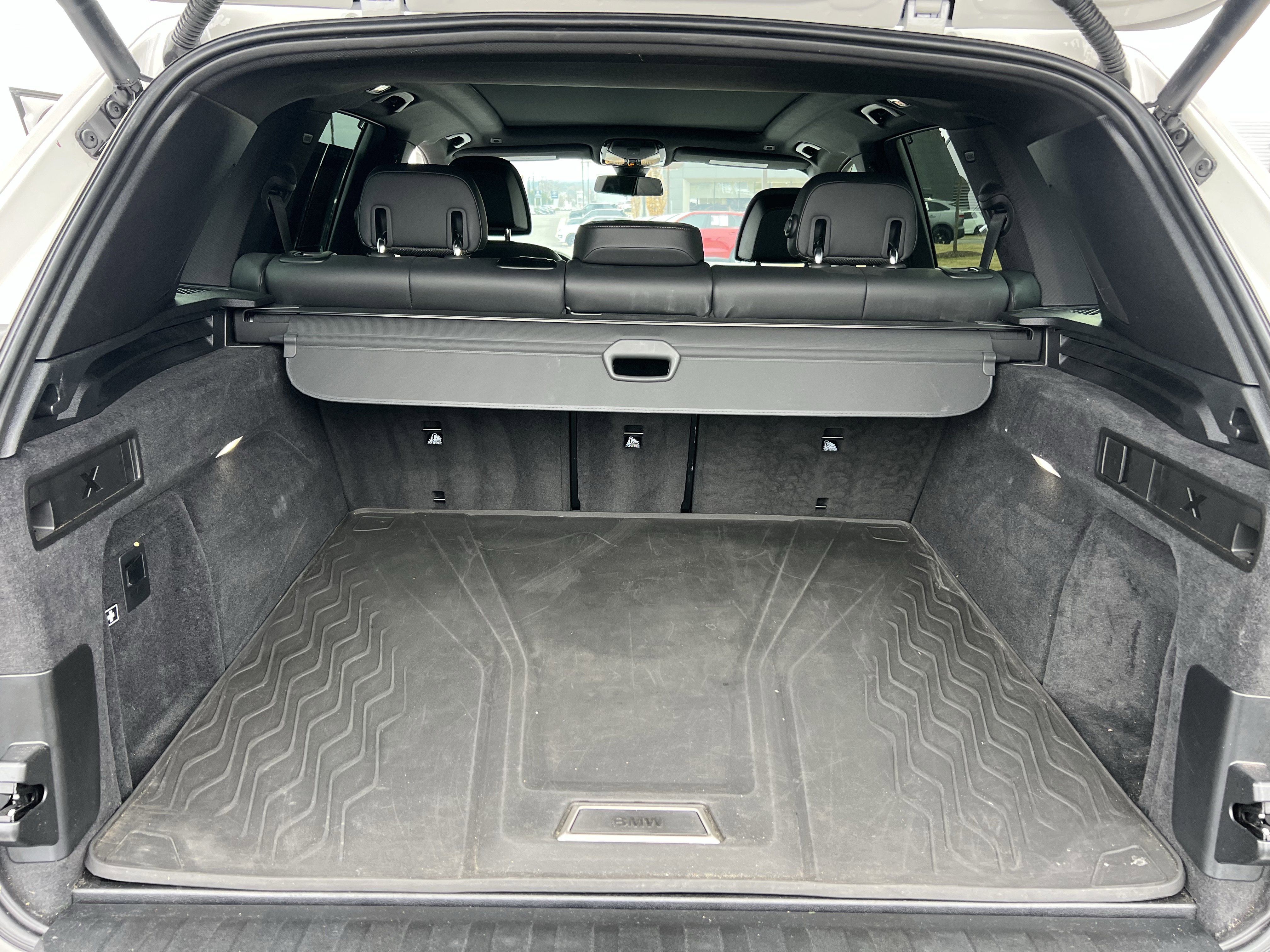 Used 2023 BMW X5 M50i w/ Executive Package image 38