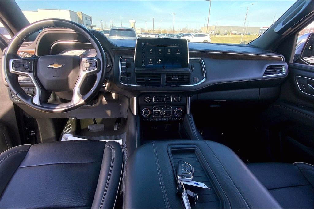 Used 2023 Chevrolet Suburban Premier image 10