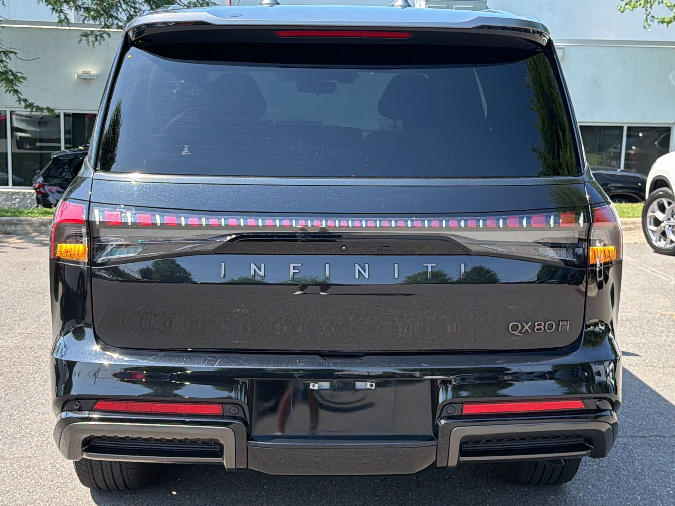 Used 2025 INFINITI QX80 Autograph AWD/4WD image 10