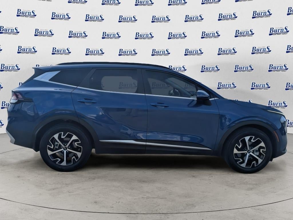 Used 2025 Kia Sportage EX w/ Premium Package FWD image 2