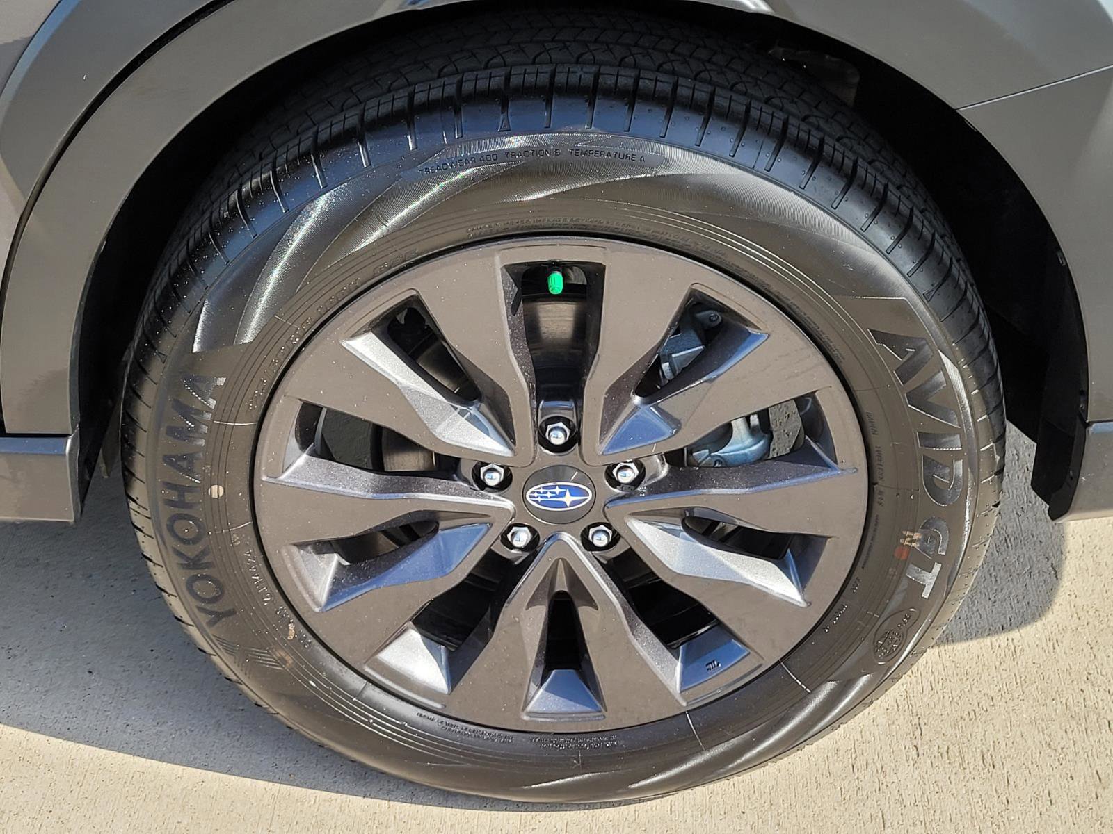 Certified 2025 Subaru Outback Onyx Edition AWD/4WD image 23