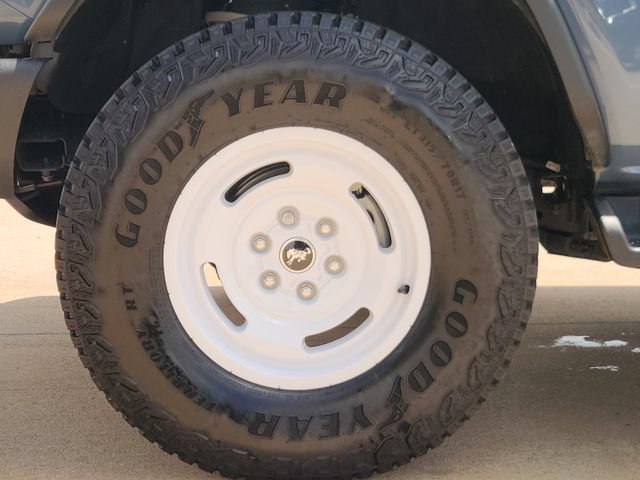 Used 2025 Ford Bronco Heritage Edition AWD/4WD image 10
