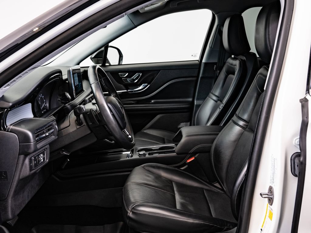 Used 2022 Lincoln Corsair AWD w/ Premium Package image 22