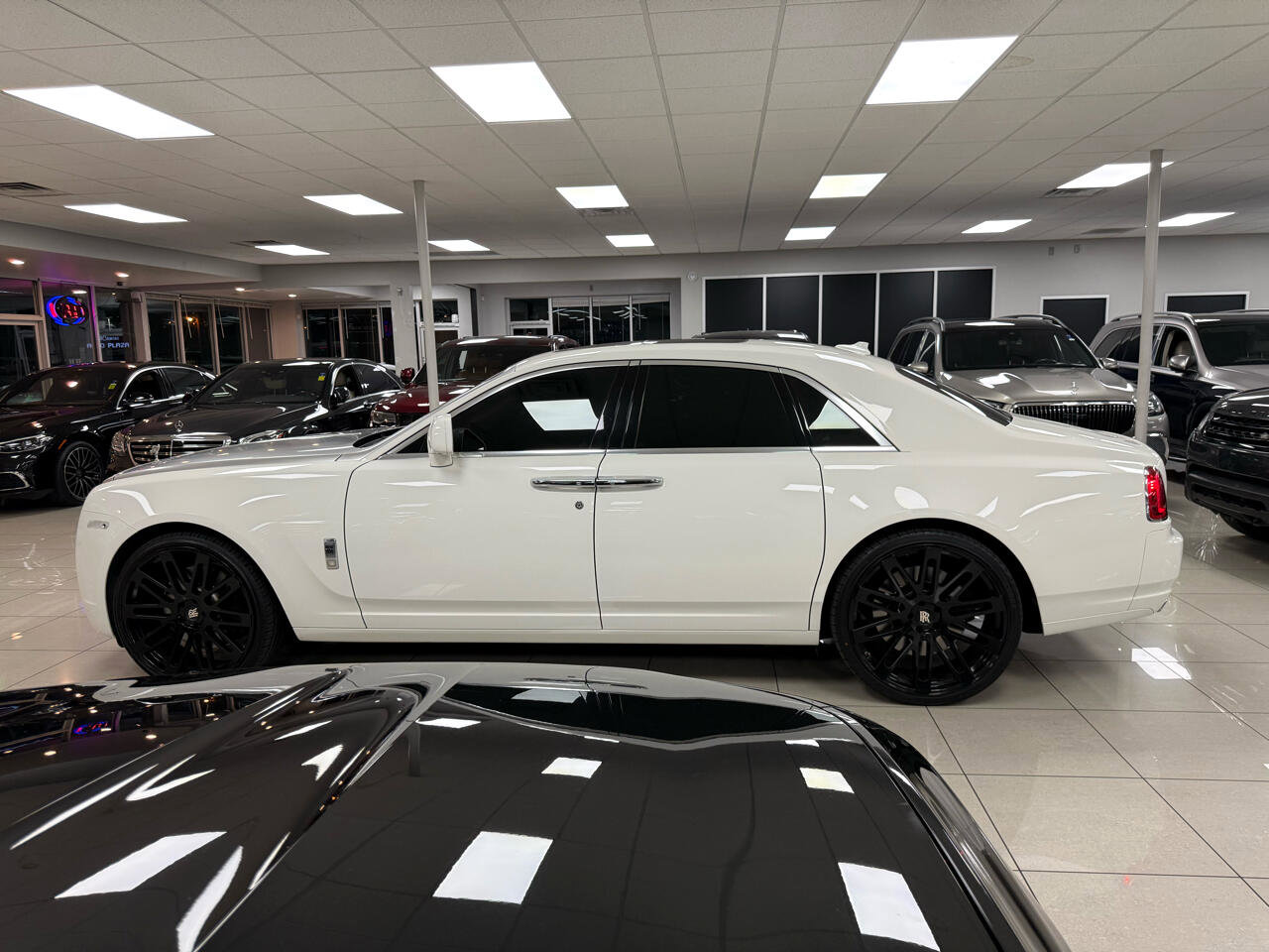 Used 2011 Rolls-Royce Ghost image 3