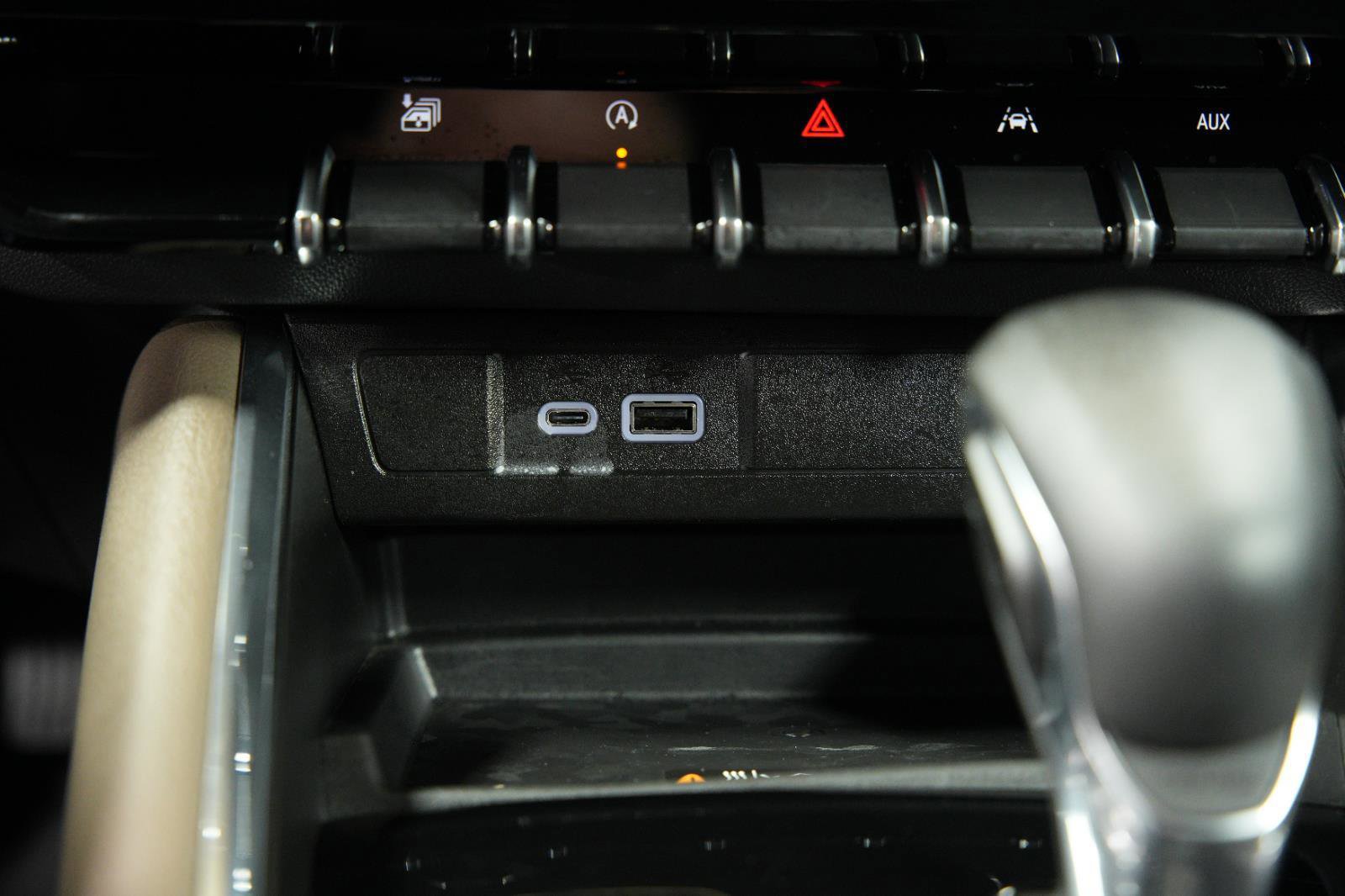 Used 2025 GMC Canyon Denali image 36