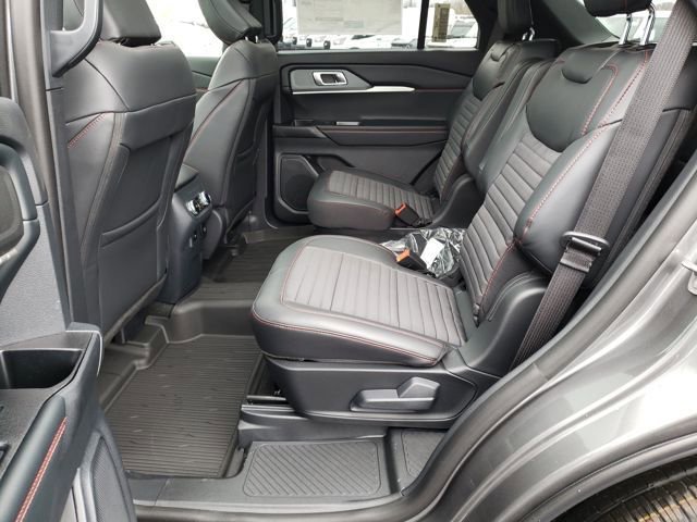 New 2026 Ford Explorer ST-Line w/ ST-Line Street Pack image 28