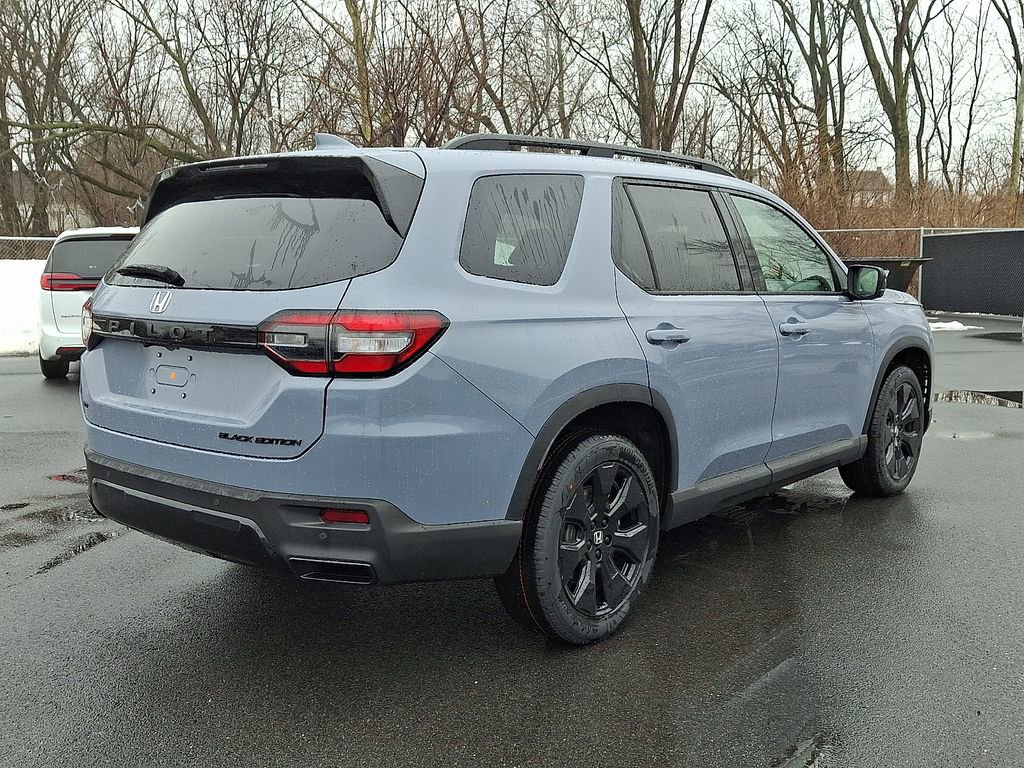 New 2026 Honda Pilot Black Edition image 5