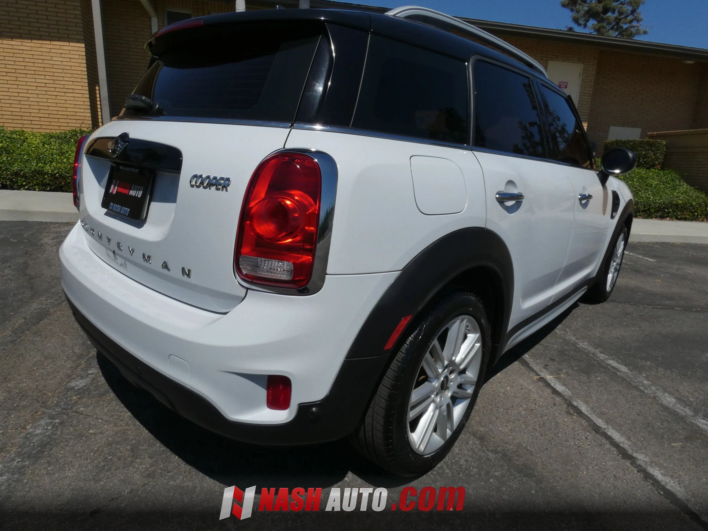 Used 2017 MINI Cooper Countryman FWD image 8