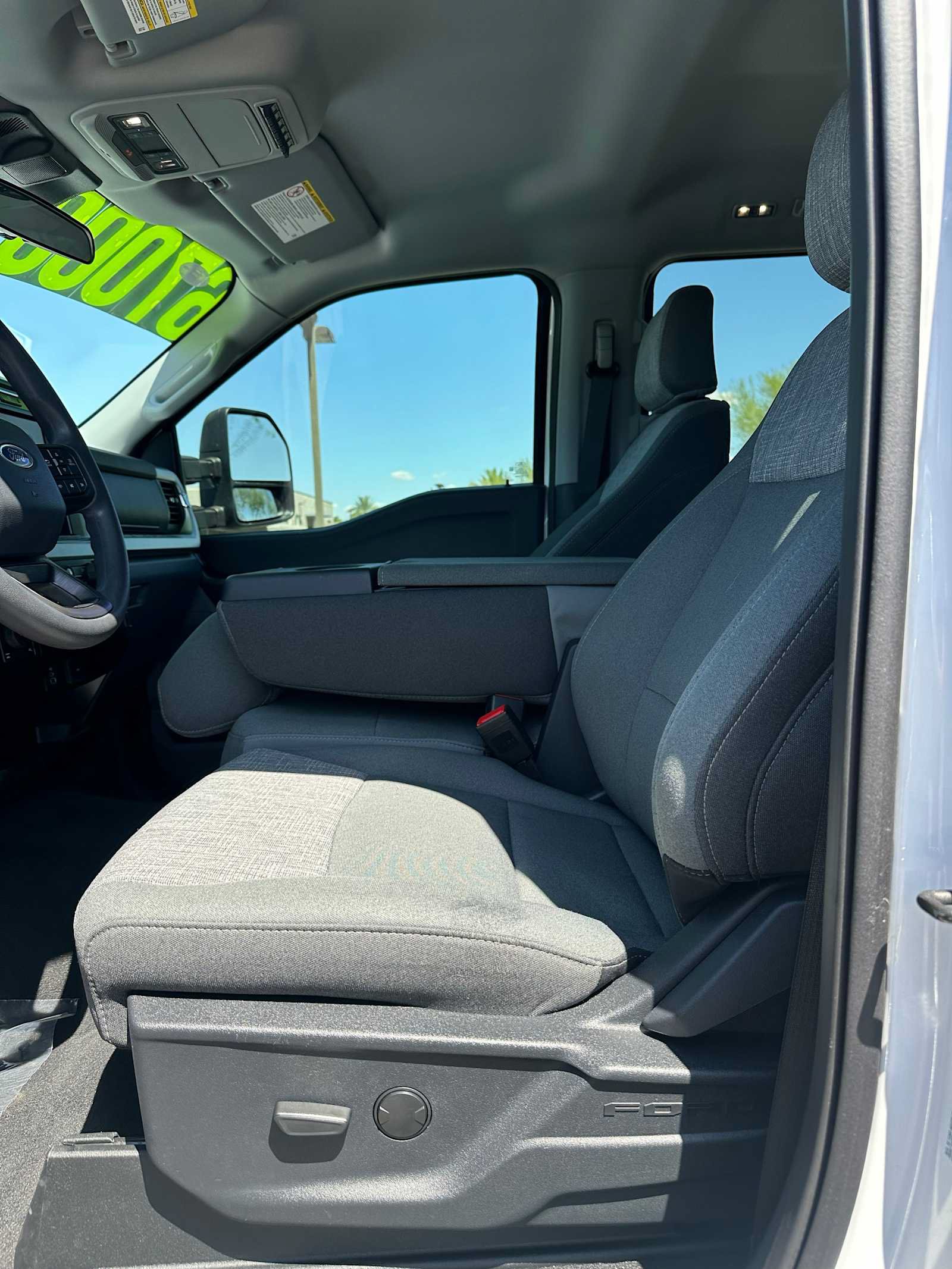 Used 2025 Ford F350 XLT AWD/4WD image 16