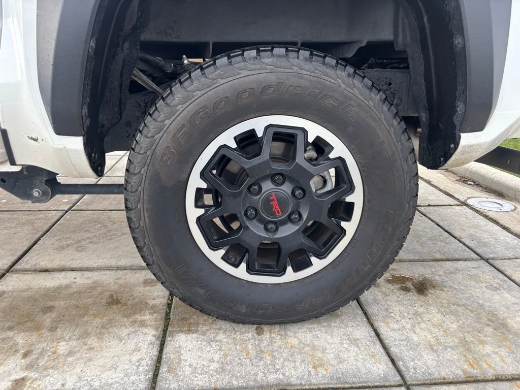 Used 2024 Toyota Tacoma TRD Off-Road image 9