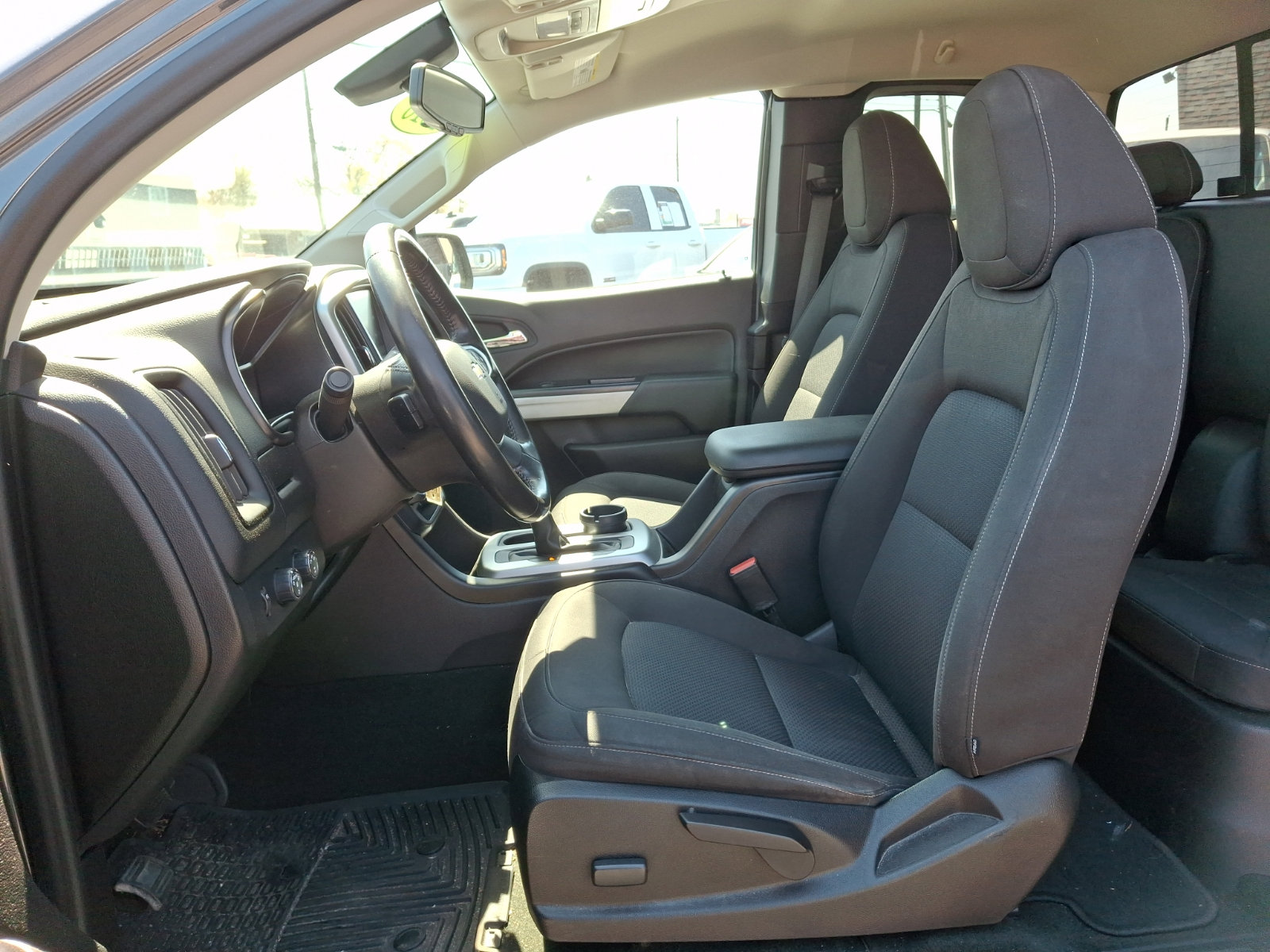 Used 2016 Chevrolet Colorado LT w/ LT Convenience Package AWD/4WD image 12