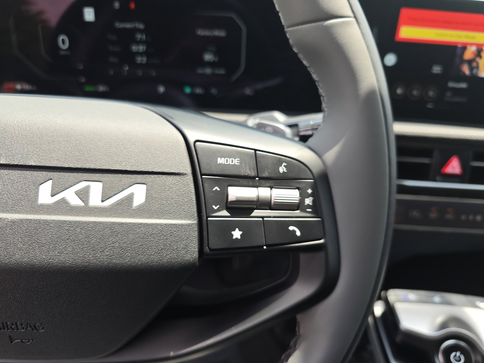 New 2025 Kia EV6 Wind image 19