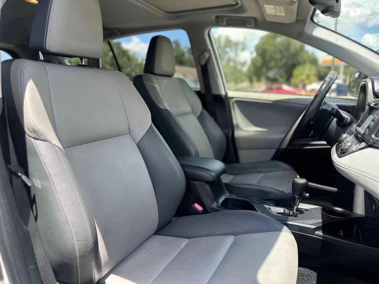 Used 2013 Toyota RAV4 Limited FWD image 22