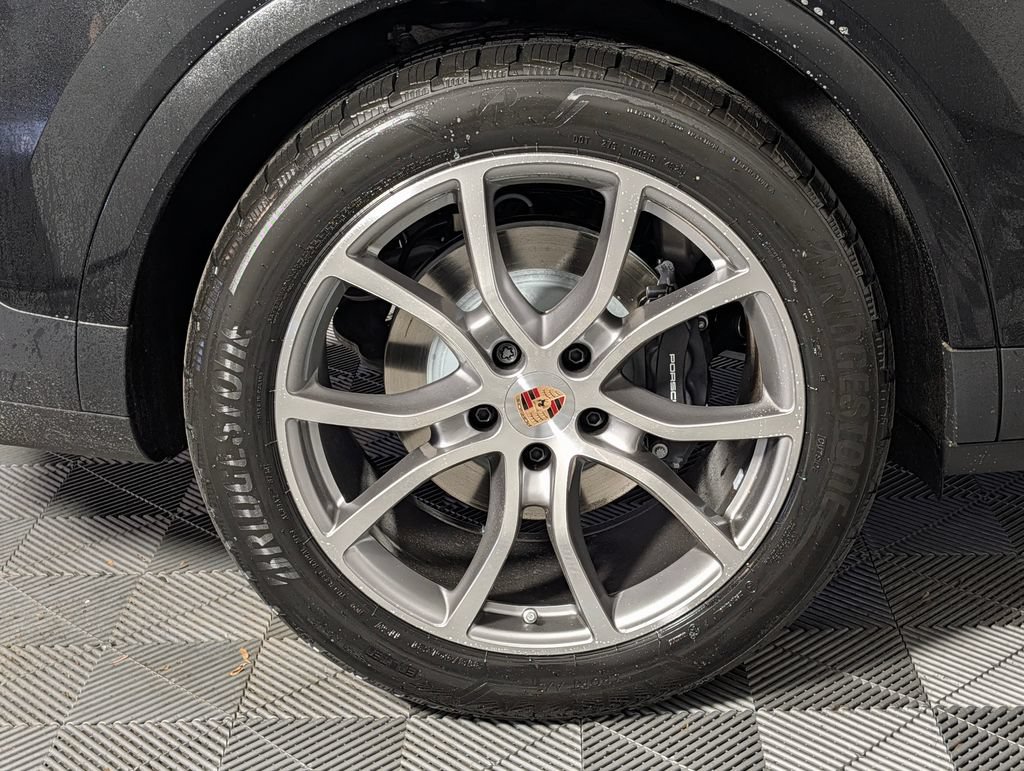 New 2026 Porsche Cayenne AWD/4WD image 13