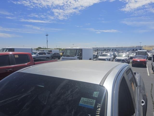 Used 2024 GMC Canyon Elevation w/ Trailering Package RWD image 9